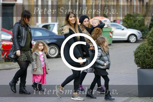 Amsterdam 30 maart 2015  
Jorinde Moll met kinderen op de cornelis schuytstraat