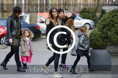 Amsterdam 30 maart 2015  
Jorinde Moll met kinderen op de cornelis schuytstraat