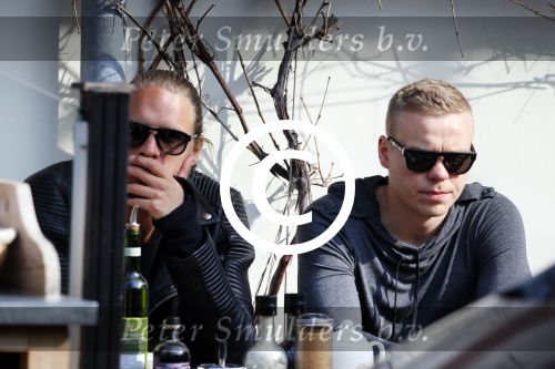 Amsterdam 17 maart 2015
Kolbeinn Sigthorsson met een kennis op terras