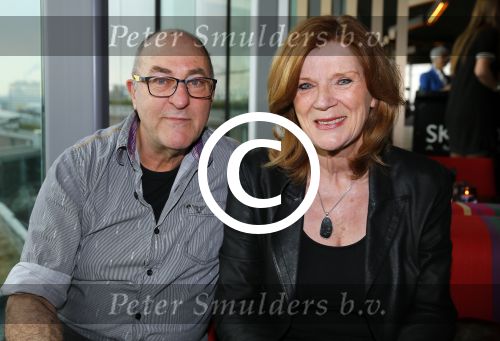 Amsterdam 24 maart 2015
presentatie het grote songfestival boek door Richard v d Crommert en Dave Boomkens in het double three hotel.
Lenny Kuhr met partner