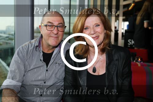 Amsterdam 24 maart 2015
presentatie het grote songfestival boek door Richard v d Crommert en Dave Boomkens in het double three hotel.
Lenny Kuhr met partner