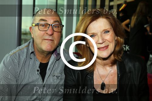 Amsterdam 24 maart 2015
presentatie het grote songfestival boek door Richard v d Crommert en Dave Boomkens in het double three hotel.
Lenny Kuhr met partner