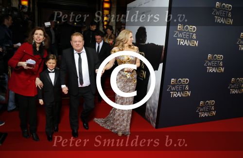 Amsterdam 30 maart 2015
Premiere Bloed zweet en tranen (film over het leven van Andre Hazes) in Tuschinski.
Martijn Fischer met Dadewych Minis en Matheu Hinzen