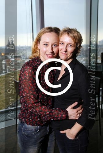 Amsterdam 24 maart 2015
presentatie het grote songfestival boek door Richard v d Crommert en Dave Boomkens in het double three hotel. Michelle Courtens met partner