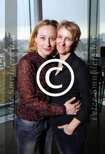 Amsterdam 24 maart 2015
presentatie het grote songfestival boek door Richard v d Crommert en Dave Boomkens in het double three hotel. Michelle Courtens met partner
