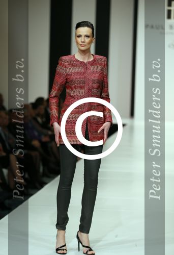 Amsterdam 8 maart 2015
Modeshow Paul Schulten in het Okura.
oa aanwezig Christine Kroonenberg met vriend Christina Curry Hank Heijn Geert ( vriend Edgar Vos) Harrie Mens met zijn buurvrouw en dochter Suze.