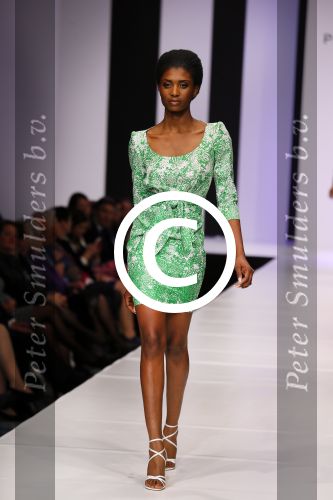 Amsterdam 8 maart 2015
Modeshow Paul Schulten in het Okura.
oa aanwezig Christine Kroonenberg met vriend Christina Curry Hank Heijn Geert ( vriend Edgar Vos) Harrie Mens met zijn buurvrouw en dochter Suze.