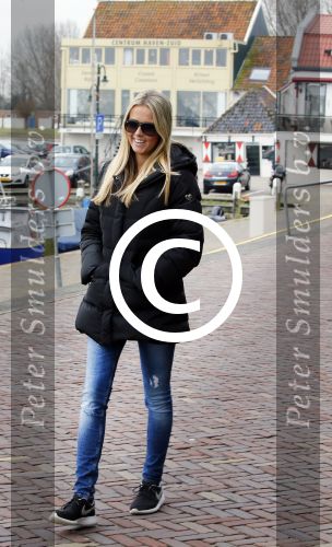 Volendam 5 maart 2014
Presentatie 100% NL Magazine ism postcodeloterij bij old Dutch.
Monique Smit zwanger op de dijk
