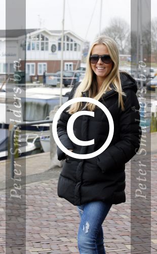 Volendam 5 maart 2014
Presentatie 100% NL Magazine ism postcodeloterij bij old Dutch.
Monique Smit zwanger op de dijk