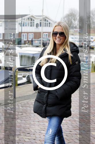 Volendam 5 maart 2014
Presentatie 100% NL Magazine ism postcodeloterij bij old Dutch.
Monique Smit zwanger op de dijk
