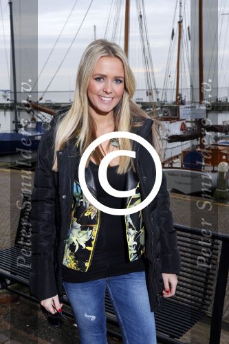 Volendam 5 maart 2014
Presentatie 100% NL Magazine ism postcodeloterij bij old Dutch.
Monique Smit zwanger