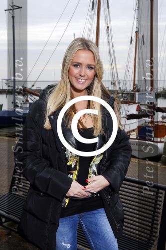 Volendam 5 maart 2014
Presentatie 100% NL Magazine ism postcodeloterij bij old Dutch.
Monique Smit zwanger
