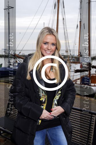 Volendam 5 maart 2014
Presentatie 100% NL Magazine ism postcodeloterij bij old Dutch.
Monique Smit zwanger