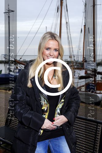 Volendam 5 maart 2014
Presentatie 100% NL Magazine ism postcodeloterij bij old Dutch.
Monique Smit zwanger