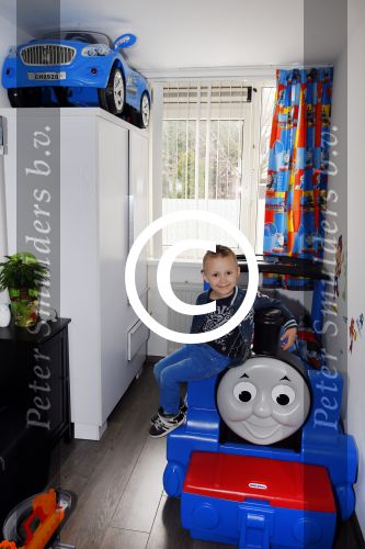 Amsterdam 27 maart 2015
Binnen kijken in het huis van Mounira Mansour en haar zoontje Noah.