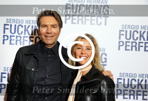 Amsterdam 9 maart 2015
Premiere Sergio Herman in het eye theater. Ellemieke Vermolen en hun zoons zijn er ook bij.
Piet Boon met vriendin