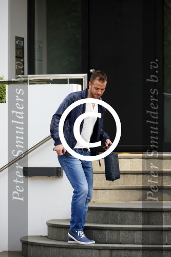 Hamburg 18 maart 2015
Rafael v d Vaart vertrekt vanaf zijn huis naar de training van HSV