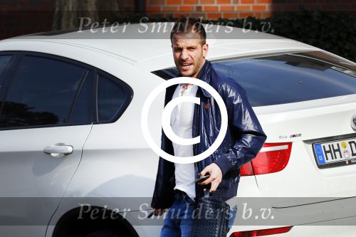 Hamburg 18 maart 2015
Rafael v d Vaart vertrekt vanaf zijn huis naar de training van HSV