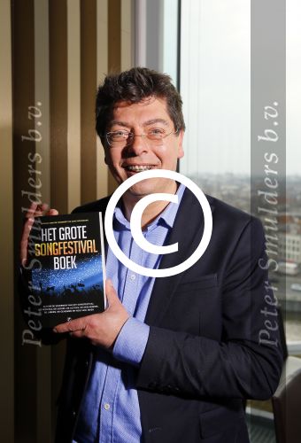 Amsterdam 24 maart 2015
presentatie het grote songfestival boek door Richard v d Crommert en Dave Boomkens in het double three hotel