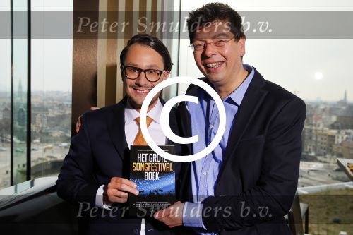 Amsterdam 24 maart 2015
presentatie het grote songfestival boek door Richard v d Crommert en Dave Boomkens in het double three hotel