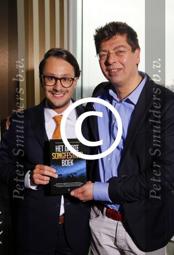 Amsterdam 24 maart 2015
presentatie het grote songfestival boek door Richard v d Crommert en Dave Boomkens in het double three hotel