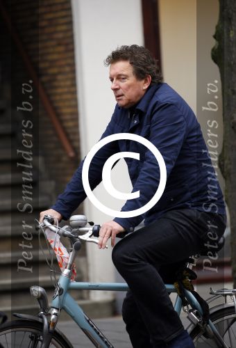 Amsterdam 9 maart 2015   
Robert ten Brink op de fiets in Amsterdam