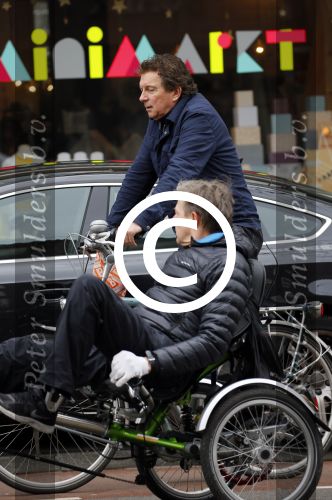 Amsterdam 9 maart 2015   
Robert ten Brink op de fiets in Amsterdam