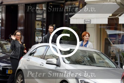 Amsterdam 9 maart 2015  
Dave Roelvink zijn moeder Lucienne en Honoria vertrekken vanaf de pc hooftstraat voor real life soap