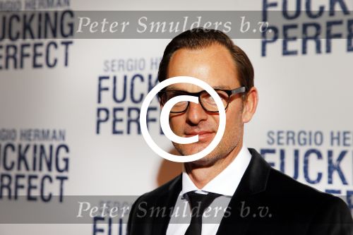 Amsterdam 9 maart 2015
Premiere Sergio Herman in het eye theater. Ellemieke Vermolen en hun zoons zijn er ook bij.
Ronald de Boer
