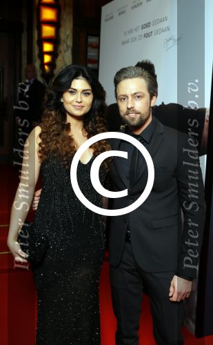 Amsterdam 30 maart 2015
Premiere Bloed zweet en tranen (film over het leven van Andre Hazes) in Tuschinski.
rachel Hazes met Roxeanne Hazes en vriend en Dre Hazes en vriendin
