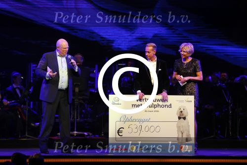 Hilversum 26 maart 2015Gala stichting hulphond in studio 21. Eric Bouwer en Rudolph Strickwold en Anita Witzier