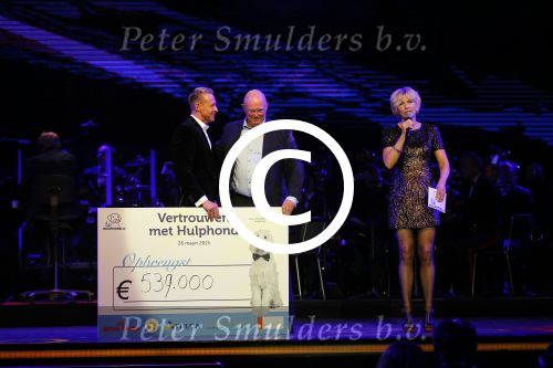 Hilversum 26 maart 2015
Gala stichting hulphond in studio 21. Eric Bouwer en Rudolph Strickwold en Anita Witzier