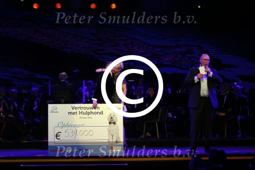 Hilversum 26 maart 2015
Gala stichting hulphond in studio 21. Eric Bouwer en Rudolph Strickwold en Anita Witzier