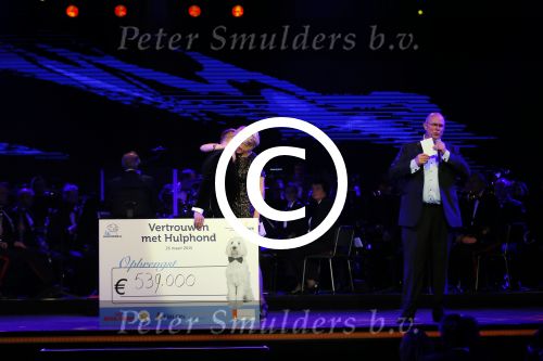Hilversum 26 maart 2015
Gala stichting hulphond in studio 21. Eric Bouwer en Rudolph Strickwold en Anita Witzier
