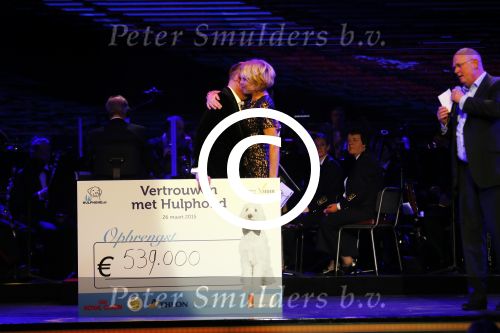 Hilversum 26 maart 2015
Gala stichting hulphond in studio 21. Eric Bouwer en Rudolph Strickwold en Anita Witzier