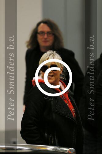 Schiphol 26 maart 2015
Samantha Fox arriveert op schiphol. Varol Porsemay haalt haar op