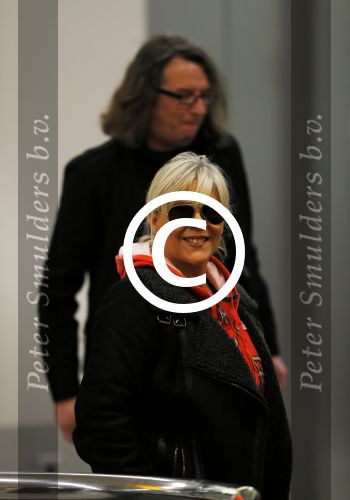 Schiphol 26 maart 2015
Samantha Fox arriveert op schiphol. Varol Porsemay haalt haar op
