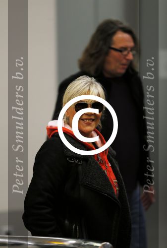 Schiphol 26 maart 2015
Samantha Fox arriveert op schiphol. Varol Porsemay haalt haar op