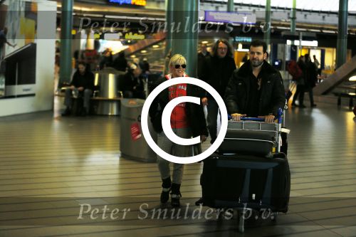 Schiphol 26 maart 2015
Samantha Fox arriveert op schiphol. Varol Porsemay haalt haar op