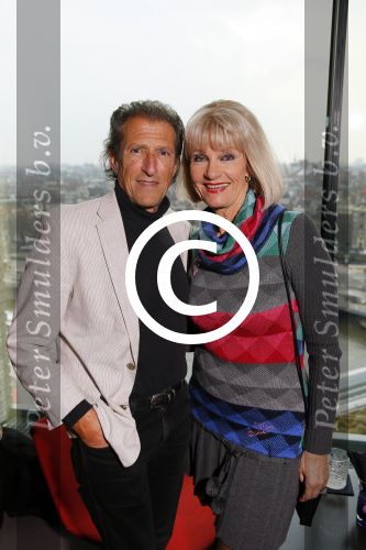 Amsterdam 24 maart 2015
presentatie het grote songfestival boek door Richard v d Crommert en Dave Boomkens in het double three hotel.
Saskia en Serge