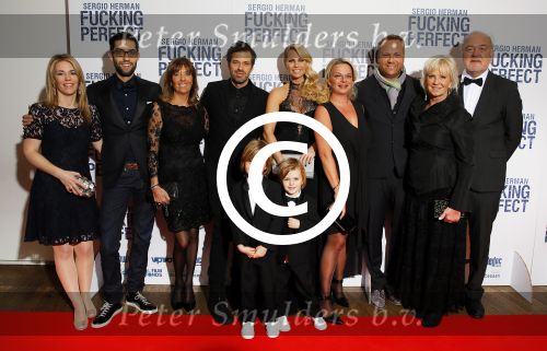 Amsterdam 9 maart 2015
Premiere Sergio Herman in het eye theater. Ellemieke Vermolen en hun zoons zijn er ook bij.
Met familie