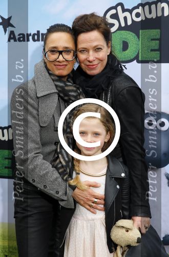 Amsterdam 22 maart 2015
Premiere Shaun het schaap in Tuschinski.
Suzanne Klemann met partner en dochter