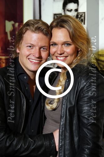 Alphen aan de Rijn 28 februari 2015
Opening expositie Myrthe Mylius. Vriend Thomas Berge en zoontje Jack zijn natuurlijk aanwezig.