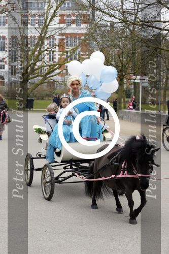 Amsterdam 15 maart 2015
Vegas de dochter van Amanda Balk en Afrojack viert haar verjaardag in het vondelpark.
Kids Partyplanner organiseerde het feestje.
