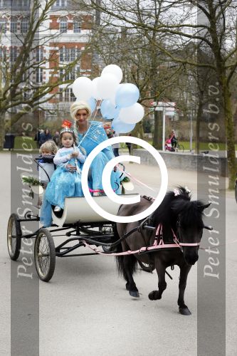 Amsterdam 15 maart 2015
Vegas de dochter van Amanda Balk en Afrojack viert haar verjaardag in het vondelpark.
Kids Partyplanner organiseerde het feestje.