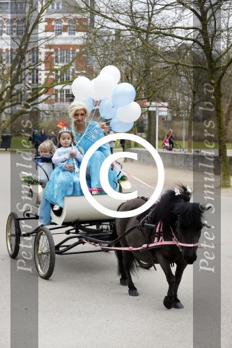 Amsterdam 15 maart 2015
Vegas de dochter van Amanda Balk en Afrojack viert haar verjaardag in het vondelpark.
Kids Partyplanner organiseerde het feestje.