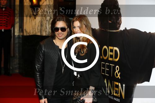 Amsterdam 30 maart 2015
Premiere Bloed zweet en tranen (film over het leven van Andre Hazes) in Tuschinski.
Waylon met vriendin Joelle Witschge