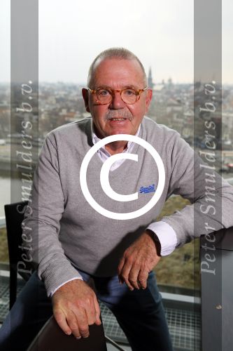 Amsterdam 24 maart 2015
presentatie het grote songfestival boek door Richard v d Crommert en Dave Boomkens in het double three hotel. Will Luikinga