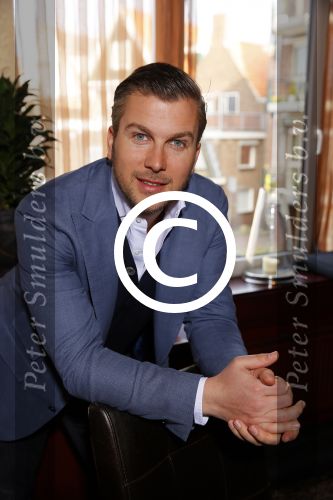 Volendam 5 maart 2014
Presentatie 100% NL Magazine ism postcodeloterij bij old Dutch.
Winston Gerschtanowitz
