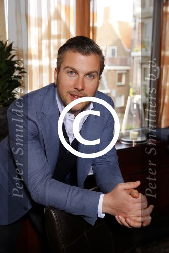Volendam 5 maart 2014
Presentatie 100% NL Magazine ism postcodeloterij bij old Dutch.
Winston Gerschtanowitz